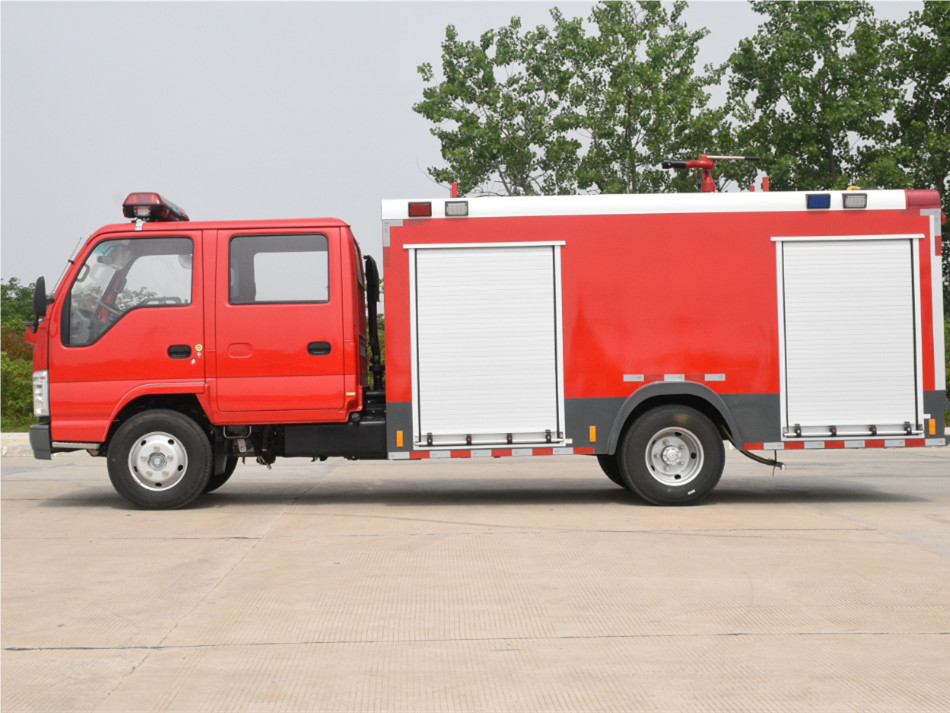 五十鈴2.5噸水罐消防車(chē)